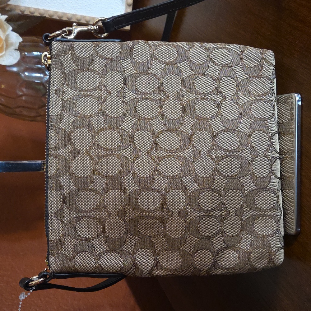 Coach Kitt Messenger Crossbody NWOT - Picture 3 of 12